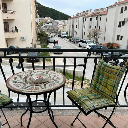 Dino * Makarska